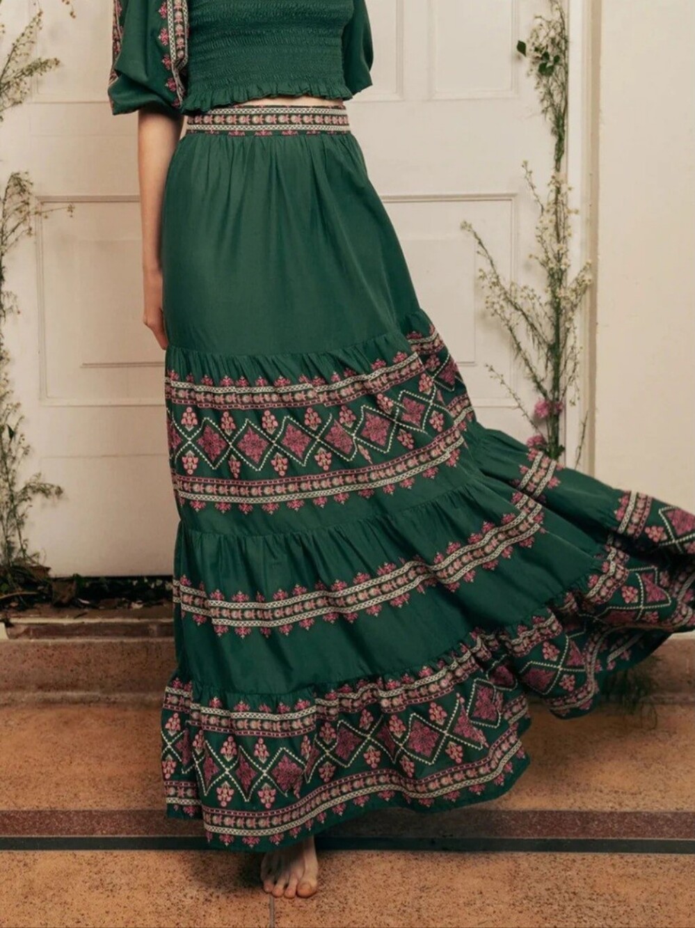 NWT Especia Pretoria Dark Green and Pink Embroidered Maxi Skirt, Size Large